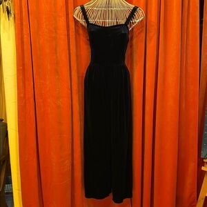 Elegant Black Velvet Wide-leg Jumpsuit